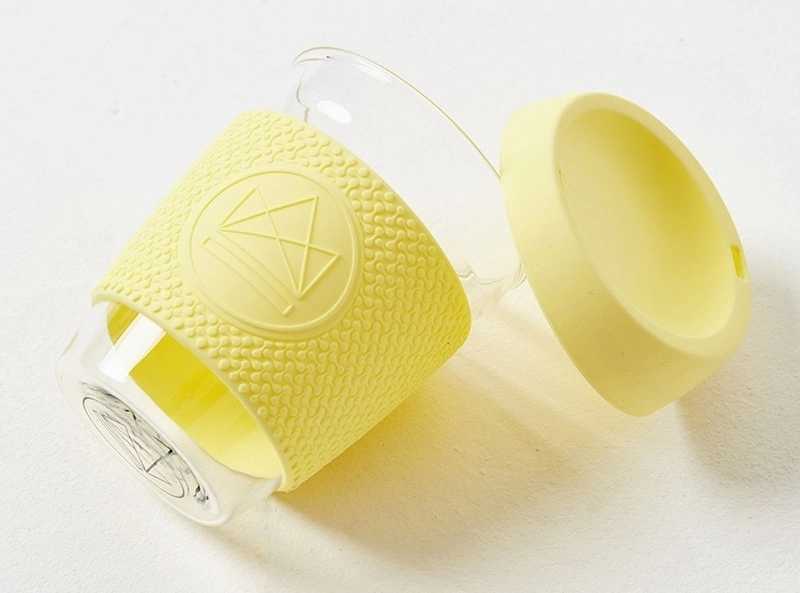 Neon Kactus Skleněný hrnek na kávu, M, 340 ml žlutý