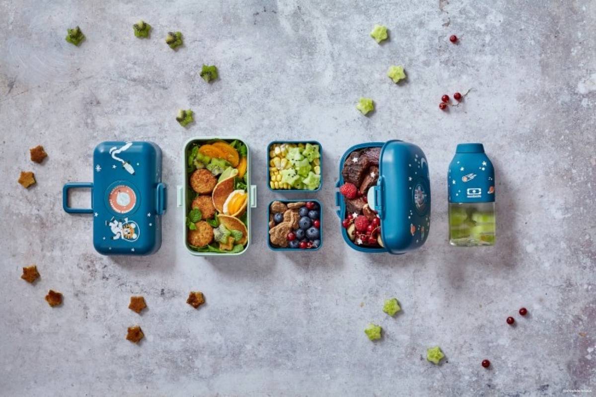 Monbento Láhev na vodu MonBento Positive S Blue Cosmic | tmavě modrý