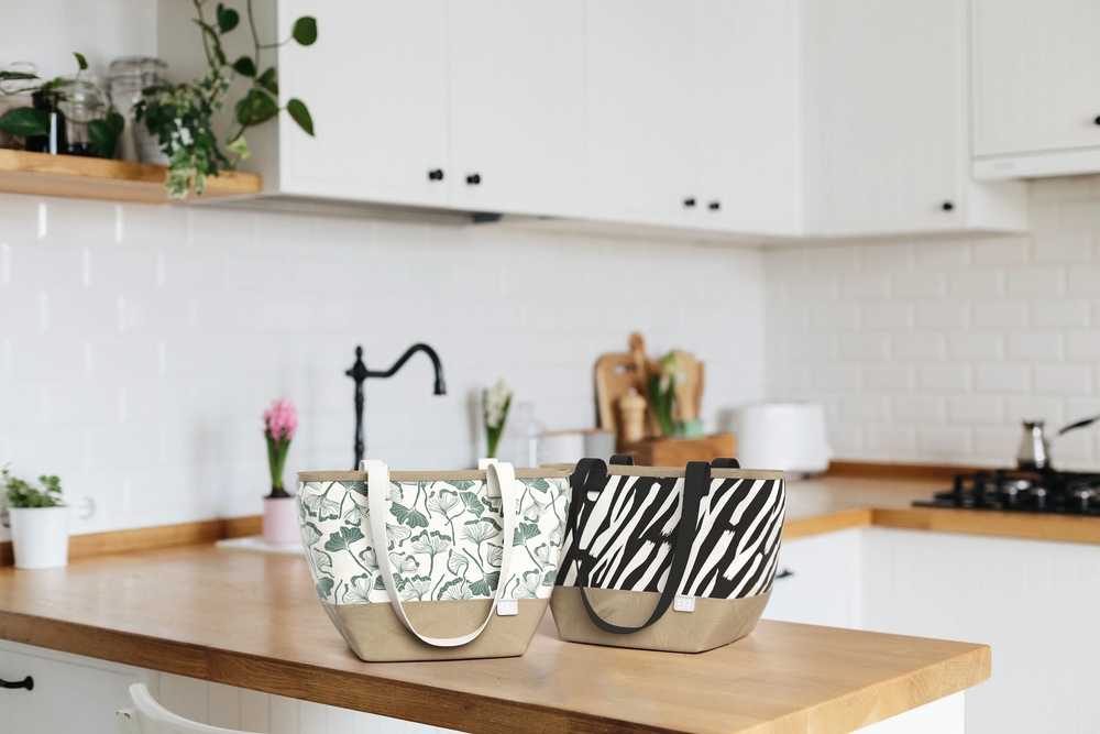 Monbento Termotaška MonBento Daily Graphic Zebra| černa, bílá