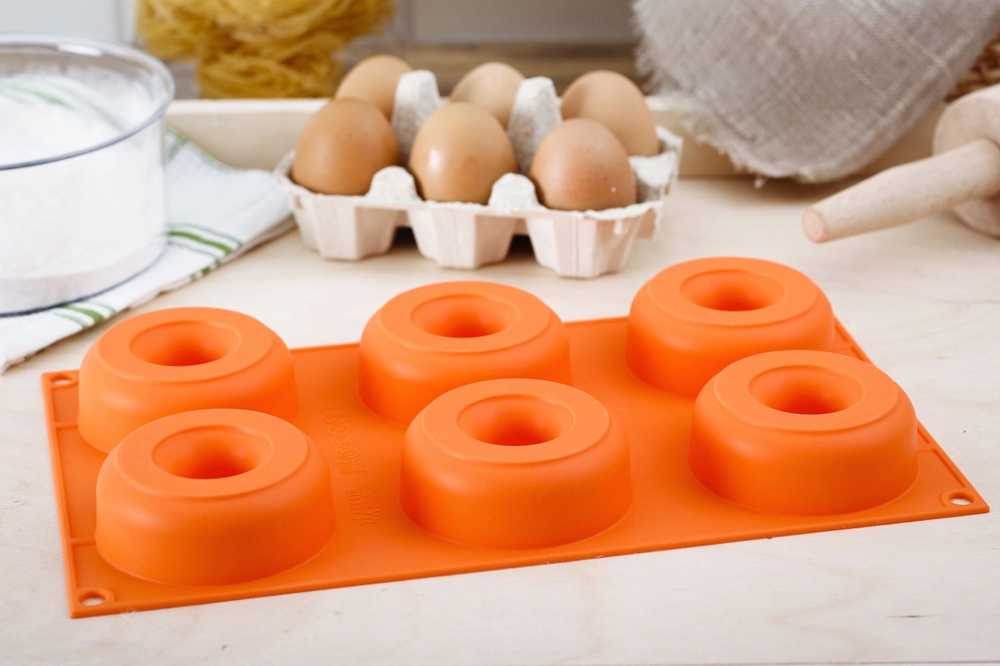 Silikomart Silikonová forma na donuty Silikomart Donuts 6ks