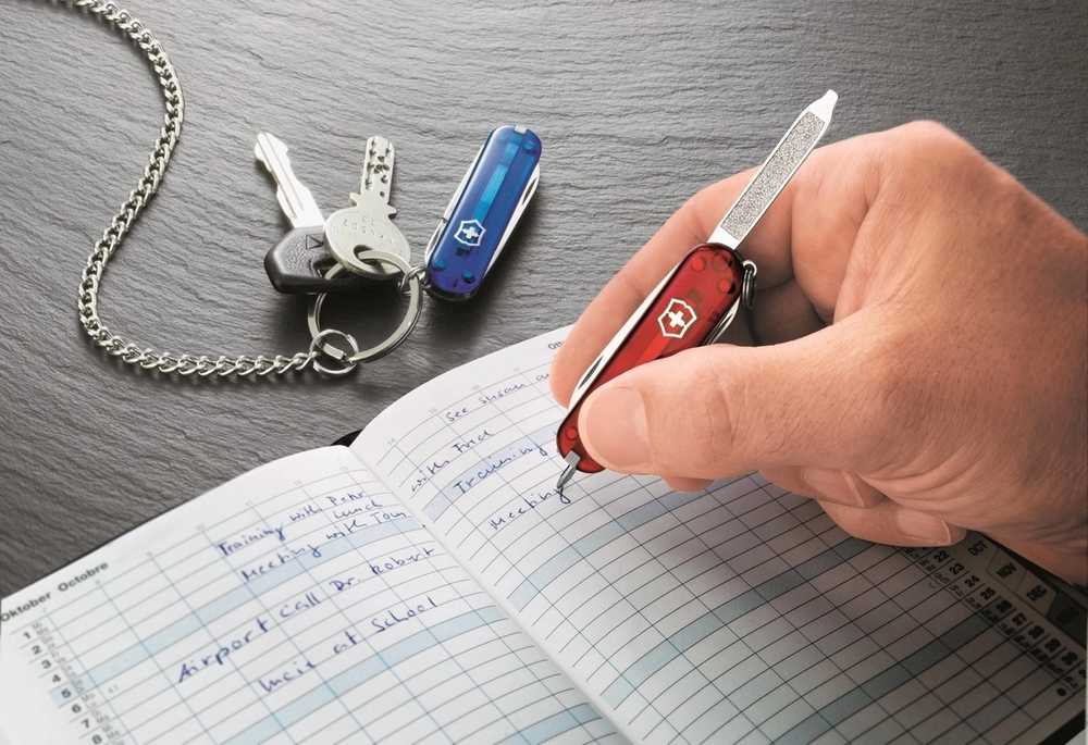 Victorinox Kapesní nůž SIGNATURE RUBY transpar.