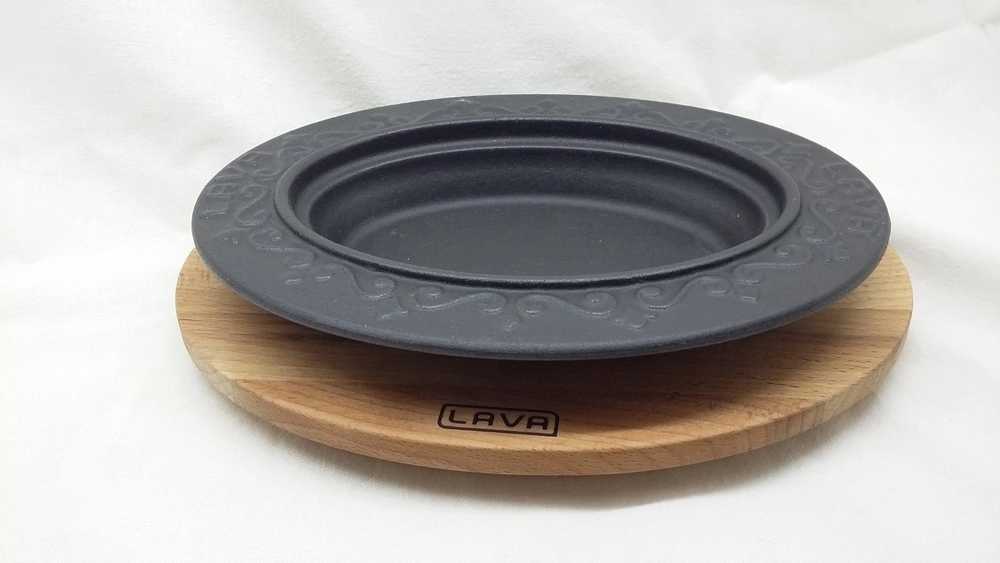 Lava Metal Litinová ozdobná mísa kulatá s dřevěným podstavcem