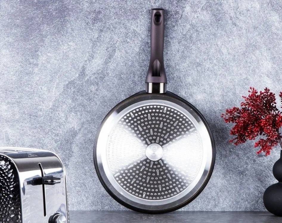 Berlingerhaus Pánev na palačinky s mramorovým povrchem 25 cm Shiny Black Collection