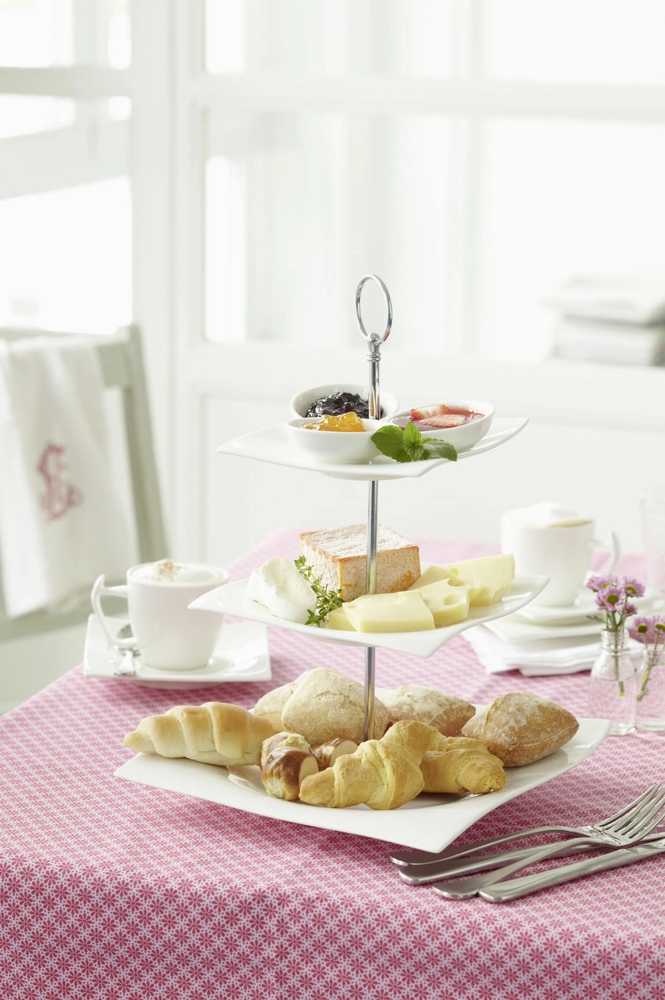 Maxwell & Williams Motion Třípatrový etažér, Motion