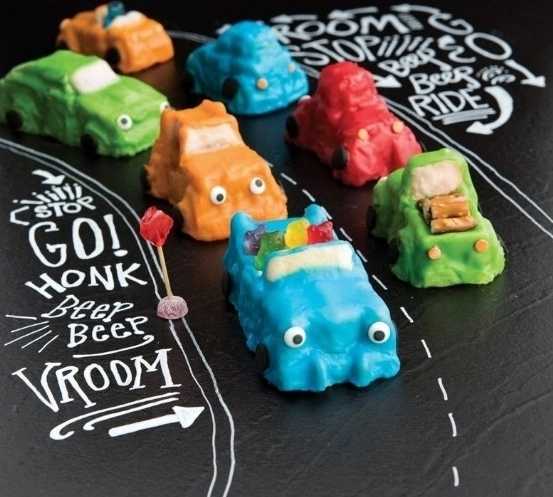 Nordic Ware ProCast Bakeware Forma na mini bábovky AUTÍČKA