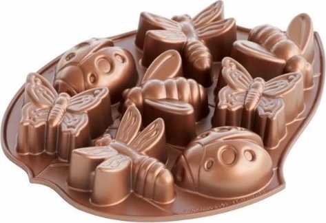 Nordic Ware Spring & Summer Collection Forma na 8 dortíků, BROUČCI A MOTÝLCI