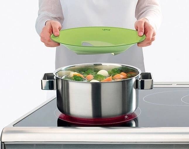 Lékué Silikonová poklice proti přetékání, 27 cm, zelená