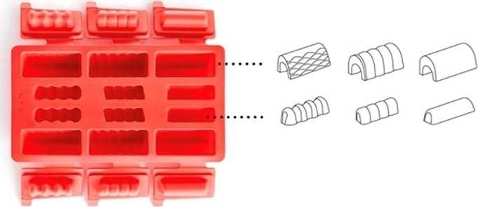 Lékué Set na zmrzlinové dezerty Mini Buche půlkulaté, červený