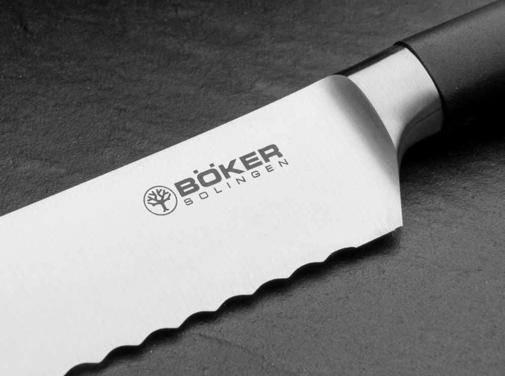Böker Solingen Core Professional Nůž na chleba 22 cm