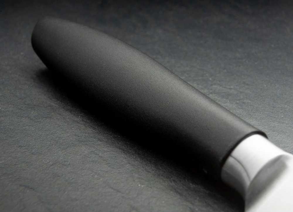 Böker Solingen Core Professional Nůž kuchyňský 9 cm