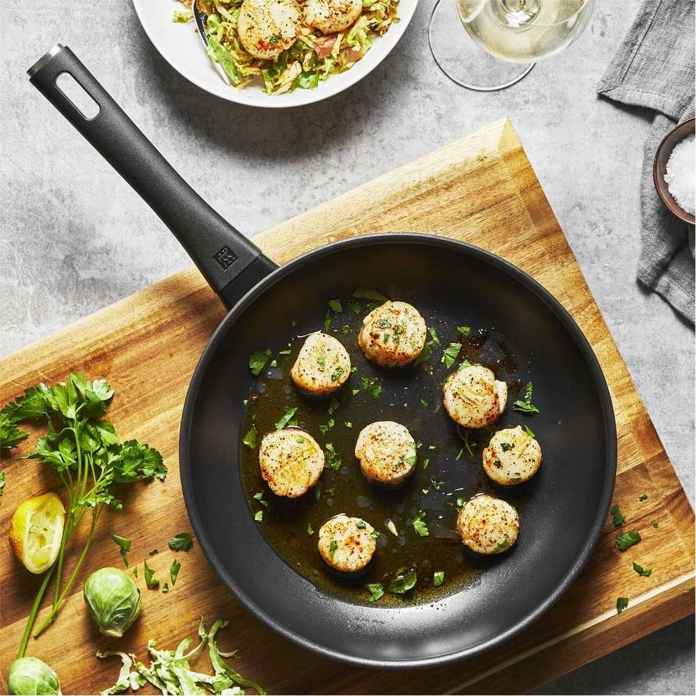 Zwilling Madura Plus nepřilnavá pánev 28 cm