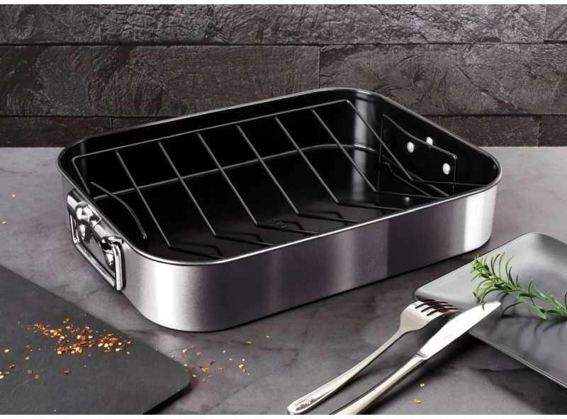 Berlingerhaus Pekáč s roštem s titanovým povrchem Carbon PRO Line BH-7846