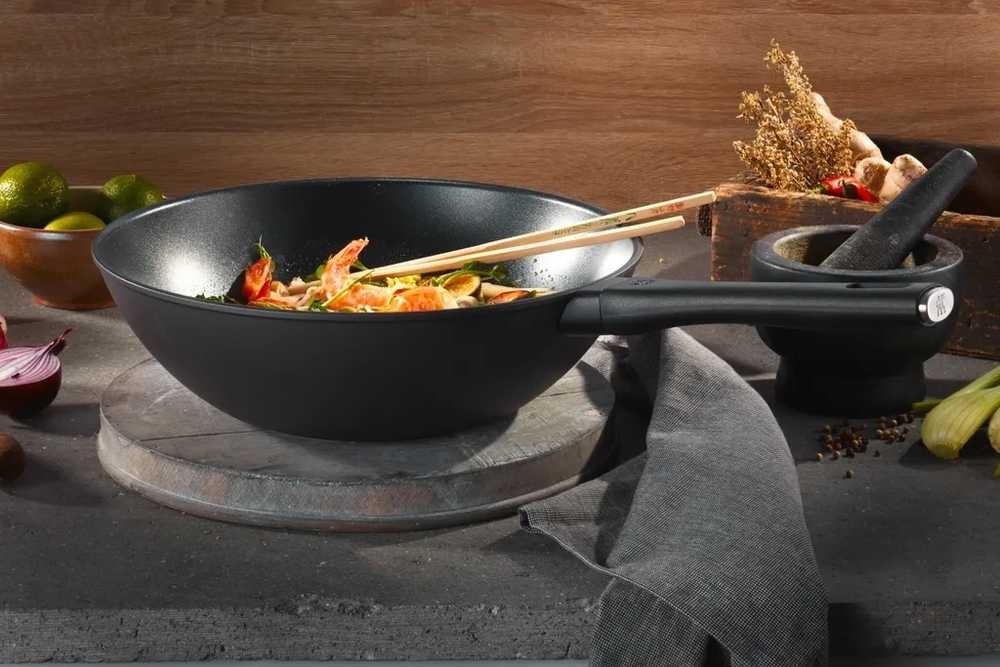 Zwilling Hliníková wok pánev Shine , 30 cm