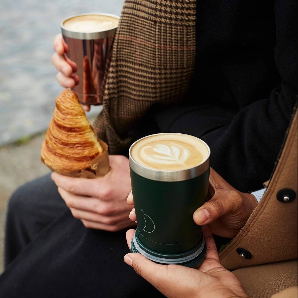 Chilly's Bottles Termohrnek  - Gradient Monochrome 340ml, edice Original