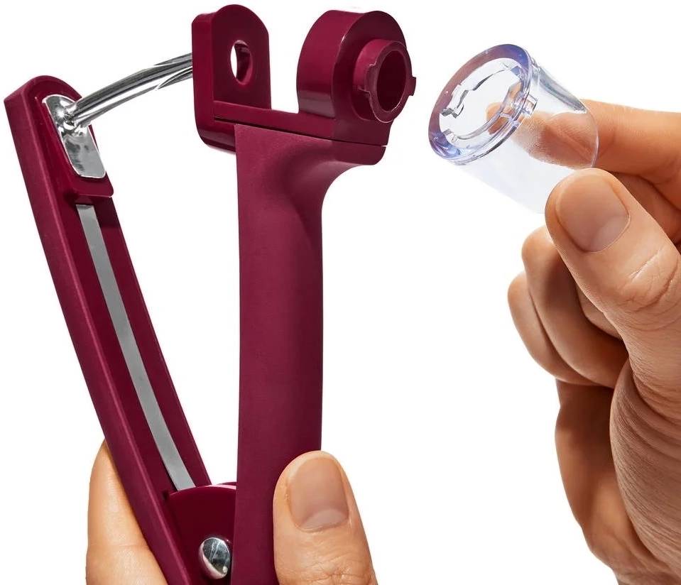 OXO Good Grips  vypeckovávač oliv/třešní