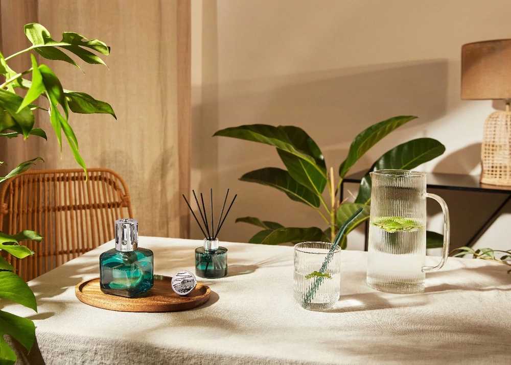 Maison Berger Paris Dárková sada: katalytická lampa Glacon, zelená + Voda z máty, 250 ml