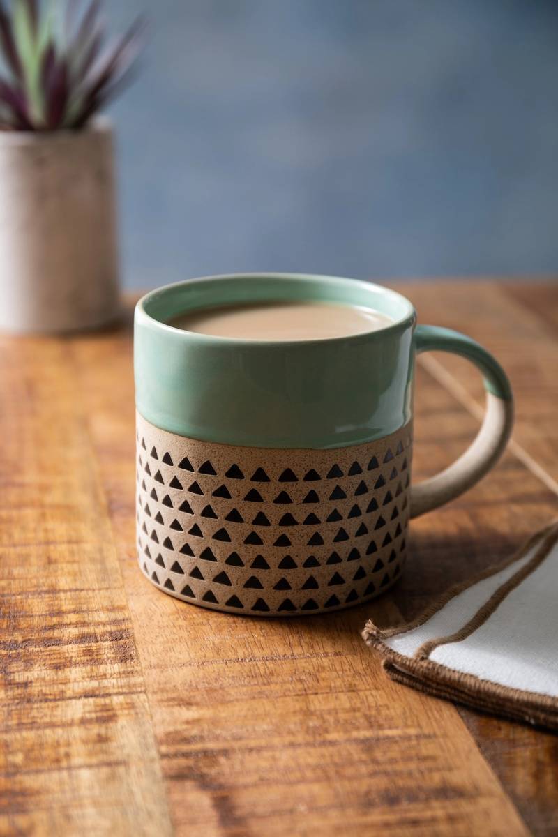 Mikasa Kameninový hrnek Wax Resist Green Glaze, 390 ml