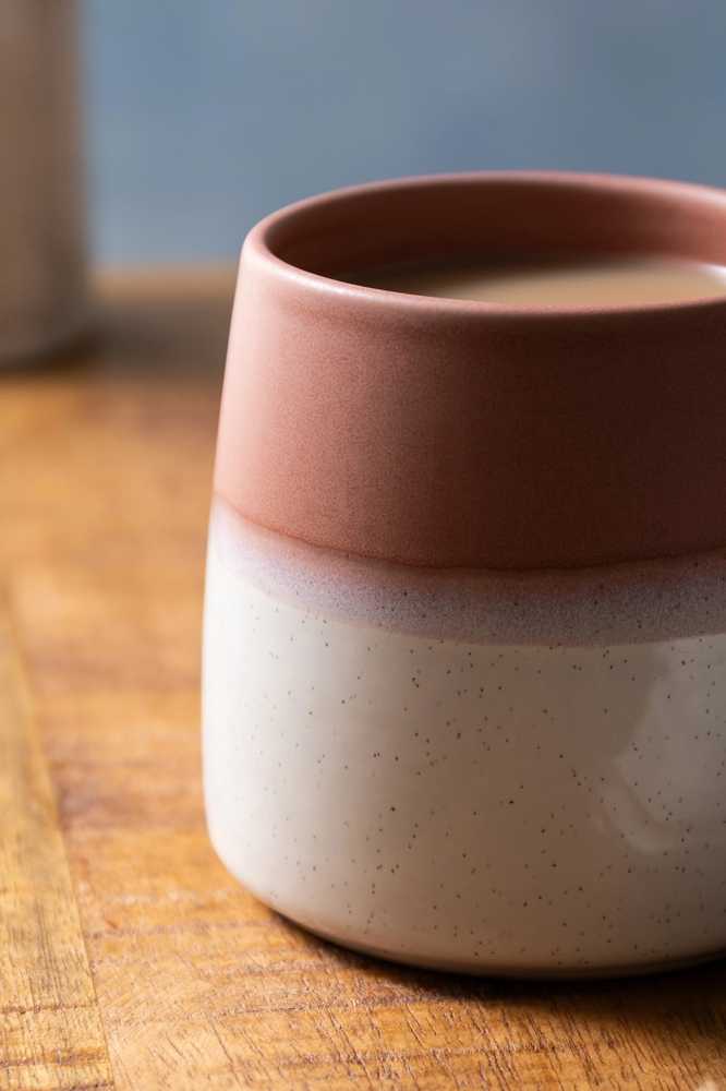 Mikasa Kameninový hrnek Pink Reactive Glaze, 390 ml