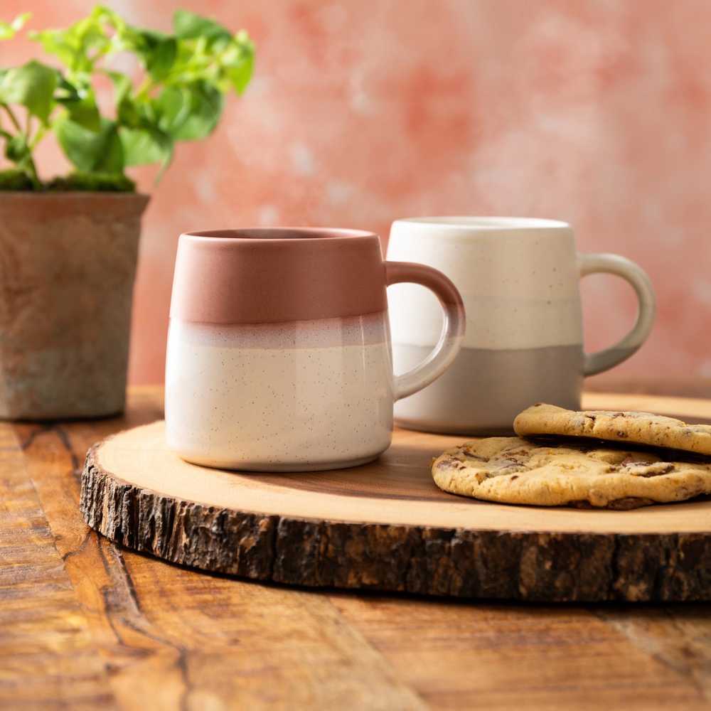 Mikasa Kameninový hrnek Pink Reactive Glaze, 390 ml