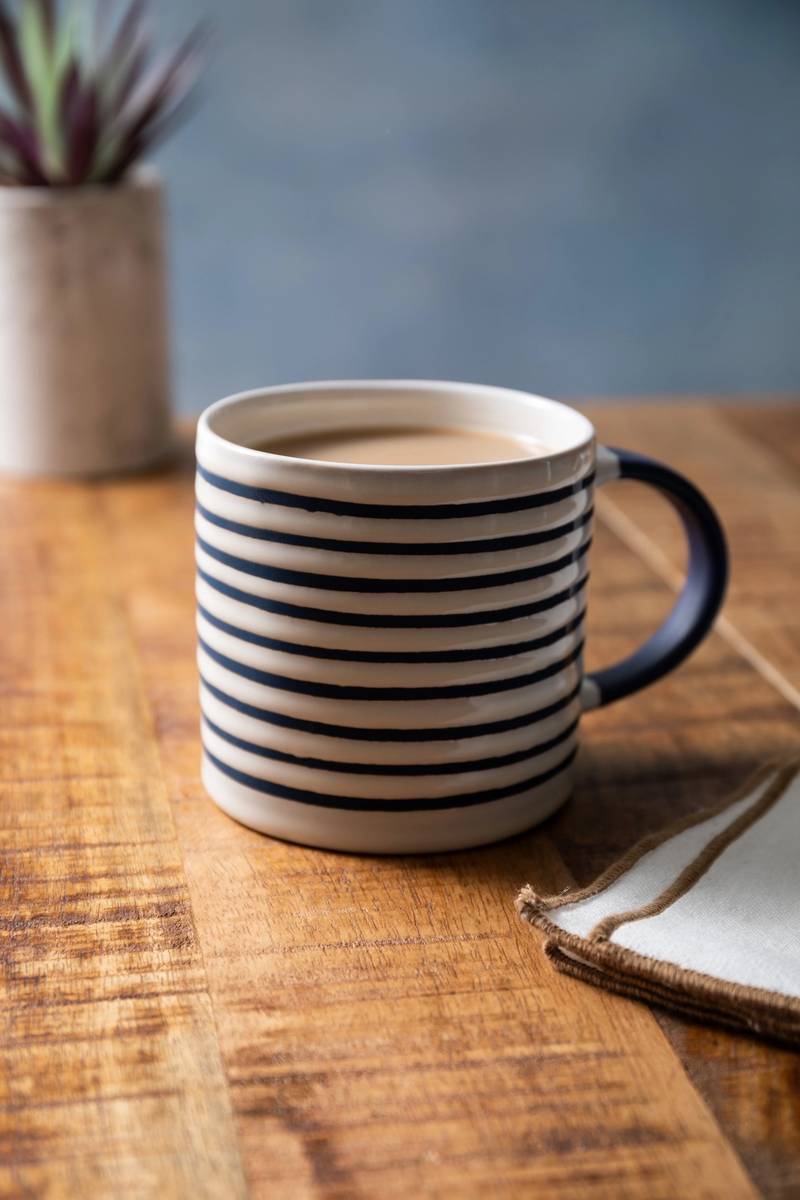Mikasa Kameninový hrnek Stripe, 390 ml