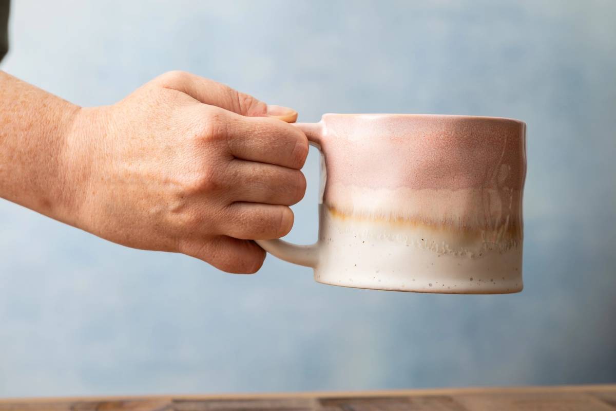 Mikasa Kameninový hrnek Pink Reactive Glaze, 450 ml