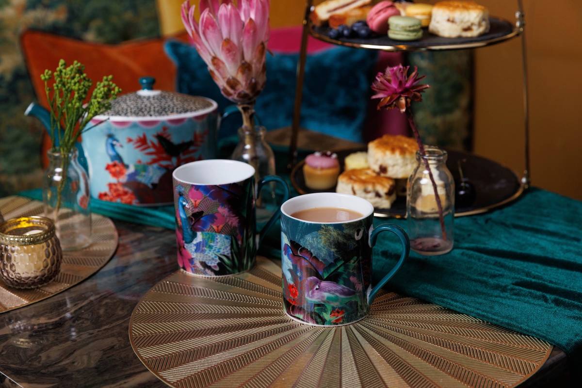 Mikasa Sarah Arnett Porcelánový hrnek Peacock, 300 ml