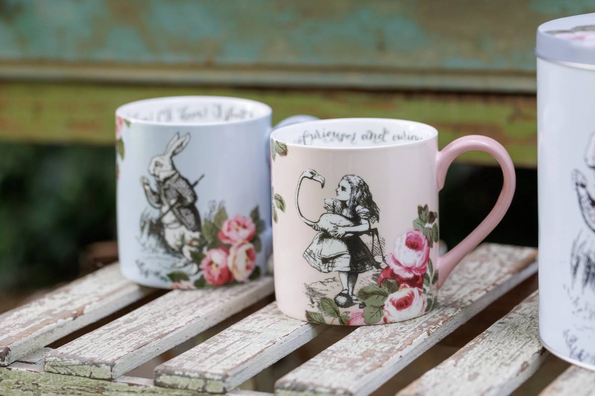 Mikasa V&A Alice In Wonderland Sada hrnečků, 380 ml, 2 ks