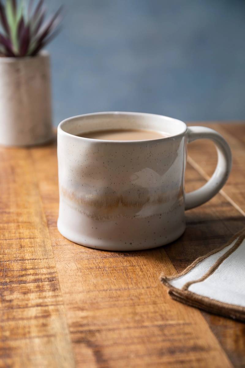 Mikasa Kameninový hrnek White Reactive Glaze, 450 ml