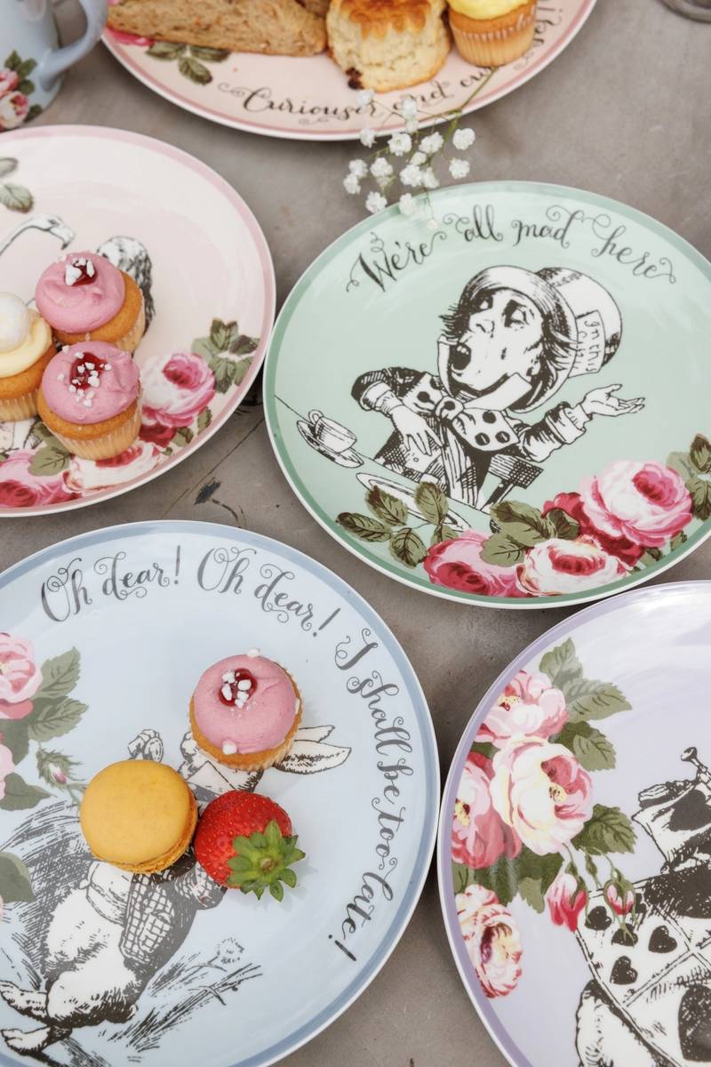 Mikasa V&A Alice In Wonderland Sada dezertních talířů, 4 ks