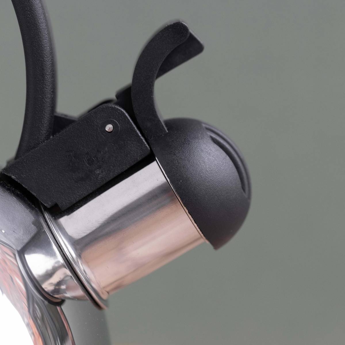 La Cafetière Nerezová konvice na čaj s píšťalkou, 1.3 l