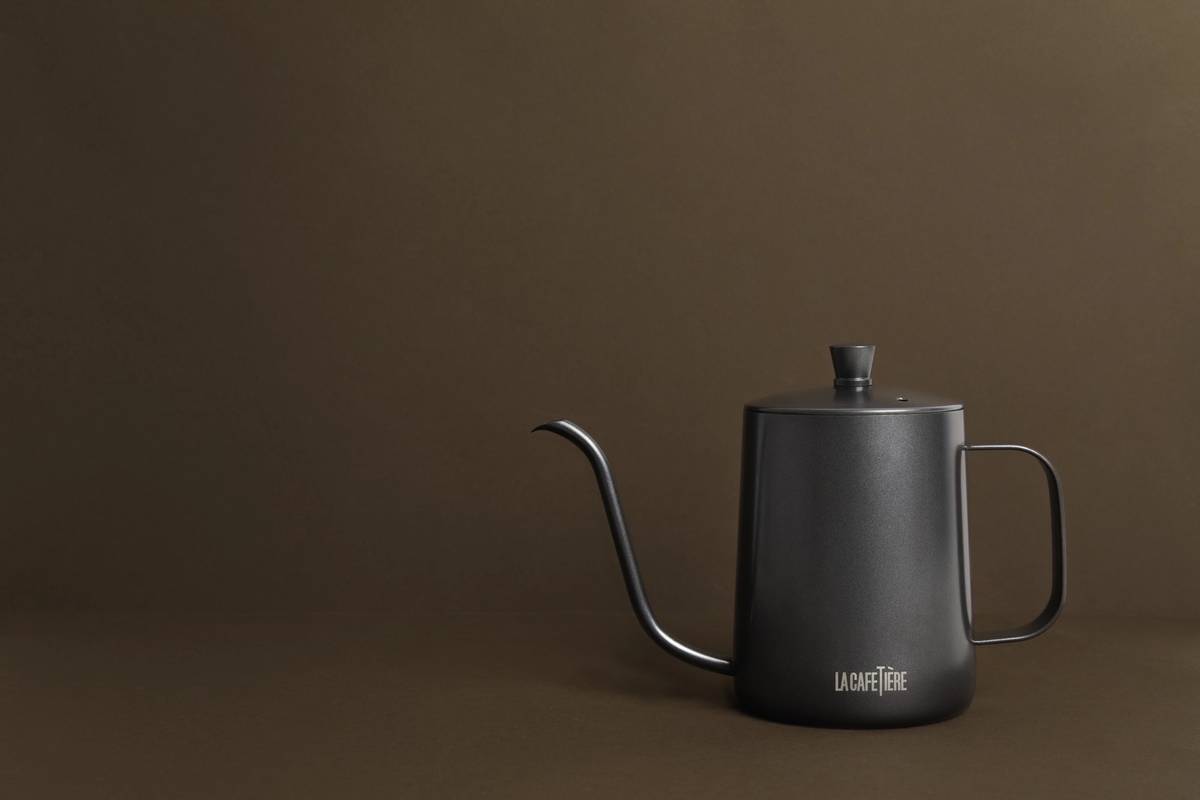 La Cafetière Konvička na kávu s úzkou nálevkou, 600 ml