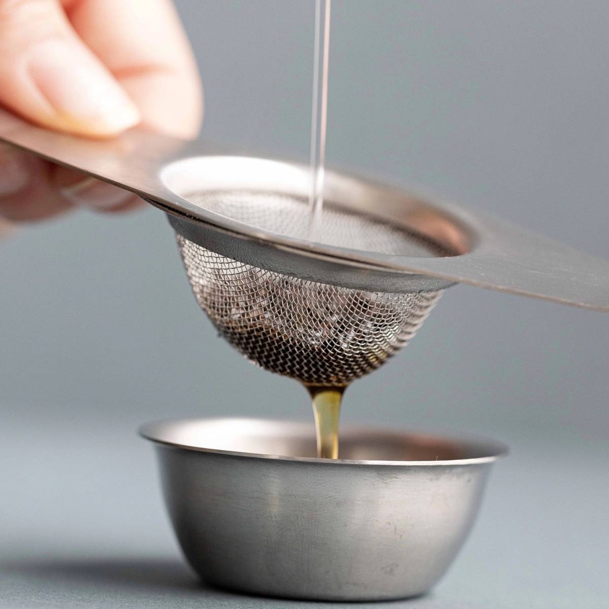 La Cafetière Nerezové sítko na čaj, s odkládací miskou