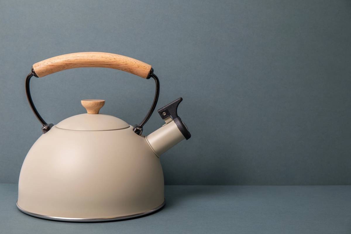 La Cafetière Konvice na vodu s píšťalkou, béžová, 1.6 l