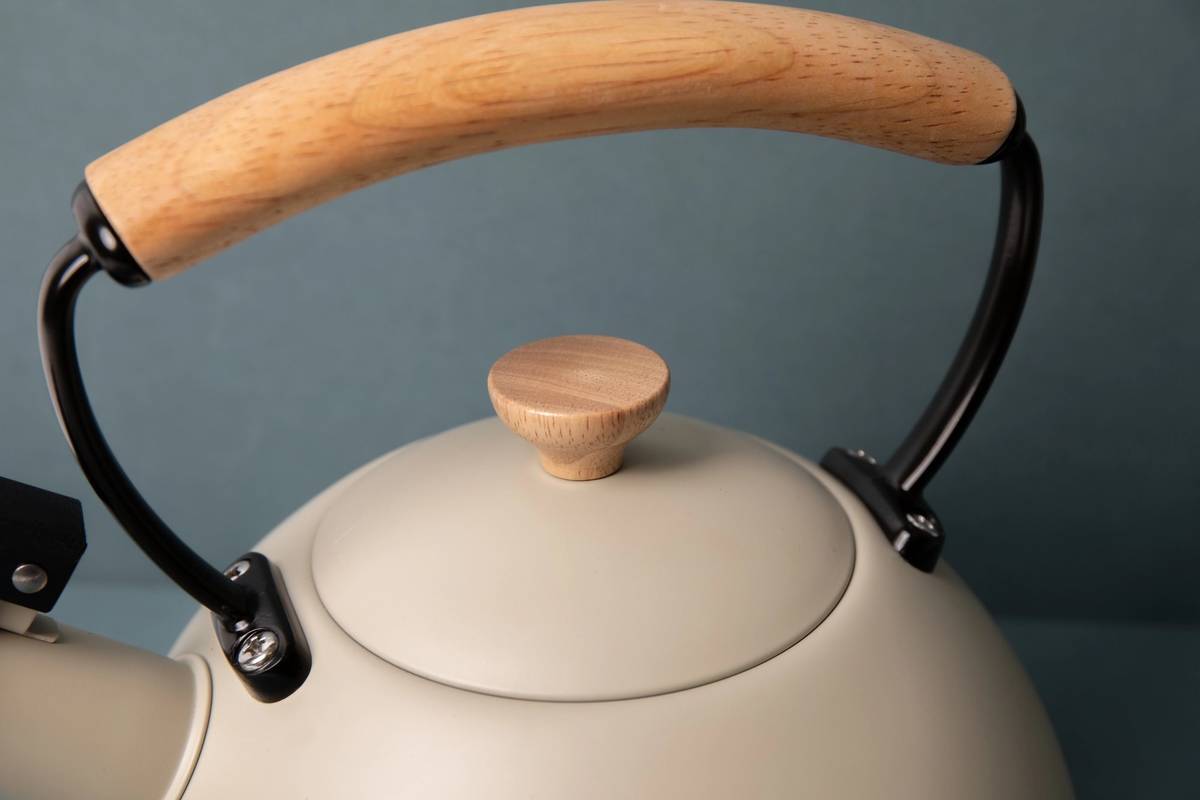 La Cafetière Konvice na vodu s píšťalkou, béžová, 1.6 l