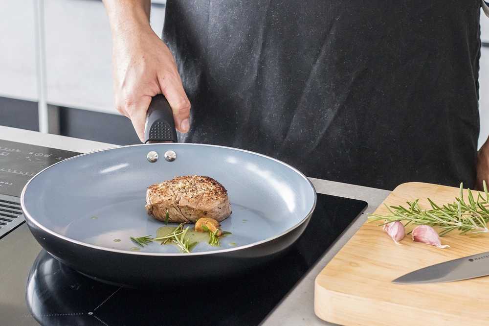 MasterClass Keramická nepřilnavá pánev, 30 cm