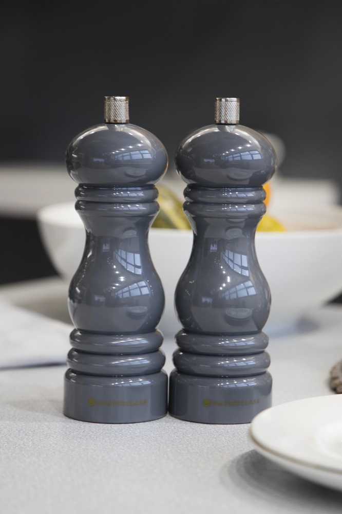MasterClass Mlýnek na sůl / pepř, tmavě šedá, 17 cm