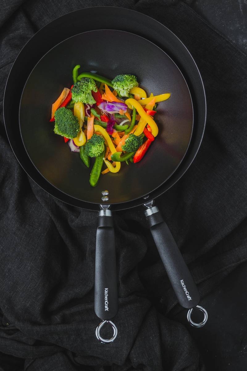 KitchenCraft World of Flavours Pánev wok s nepřilnavým povrchem, 30 cm