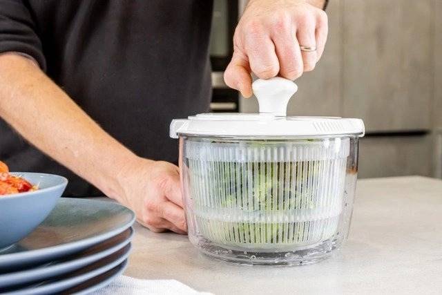 KitchenCraft Mini odstředivka na salát, 19 cm