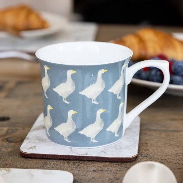 KitchenCraft Fluted Mug Hrnek Geese, 300 ml