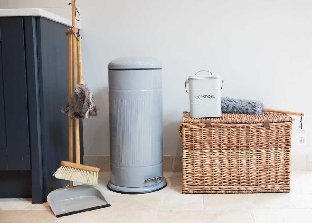KitchenCraft Living Nostalgia Stojící lopatka a smetáček