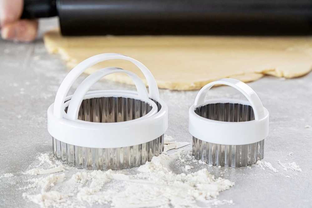 KitchenCraft Sada vykrajovátek s vlnkovaným okrajem, 3 ks