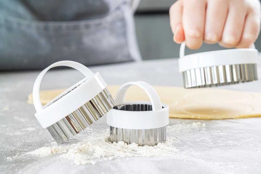 KitchenCraft Sada vykrajovátek s vlnkovaným okrajem, 3 ks