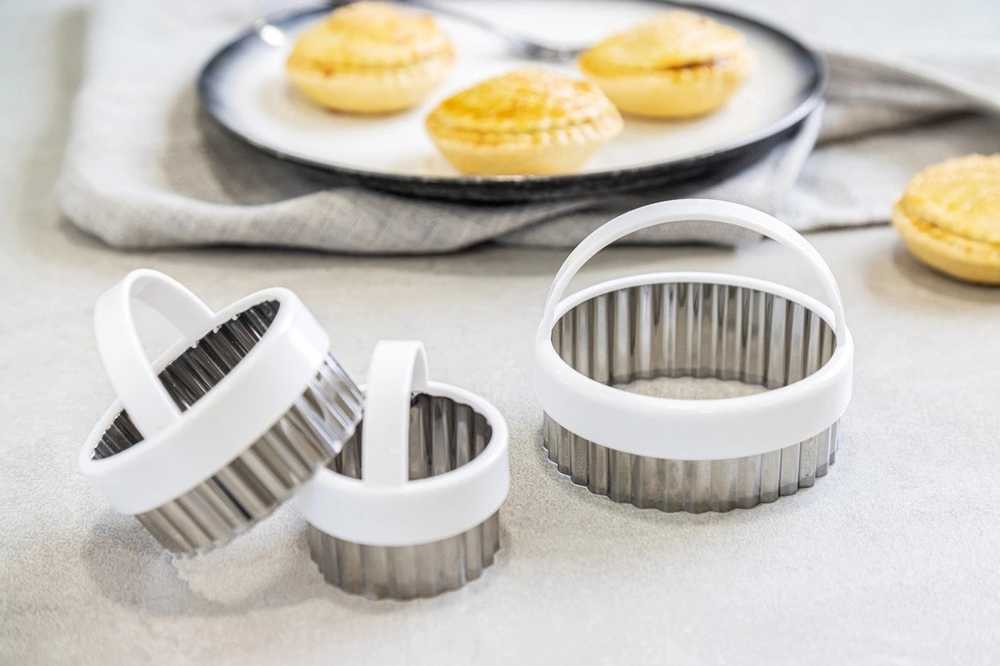 KitchenCraft Sada vykrajovátek s vlnkovaným okrajem, 3 ks