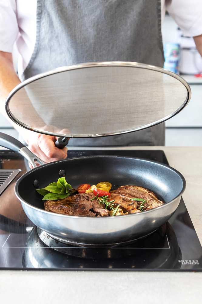 KitchenCraft Síťka proti prskání, 28 cm