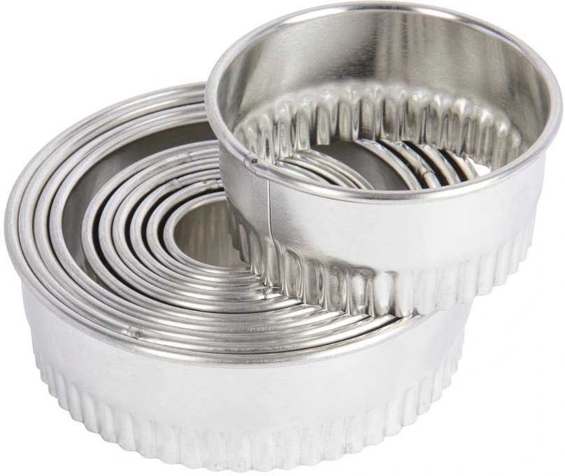 KitchenCraft Sada vykrajovátek s kovovou krabičkou, 11 ks