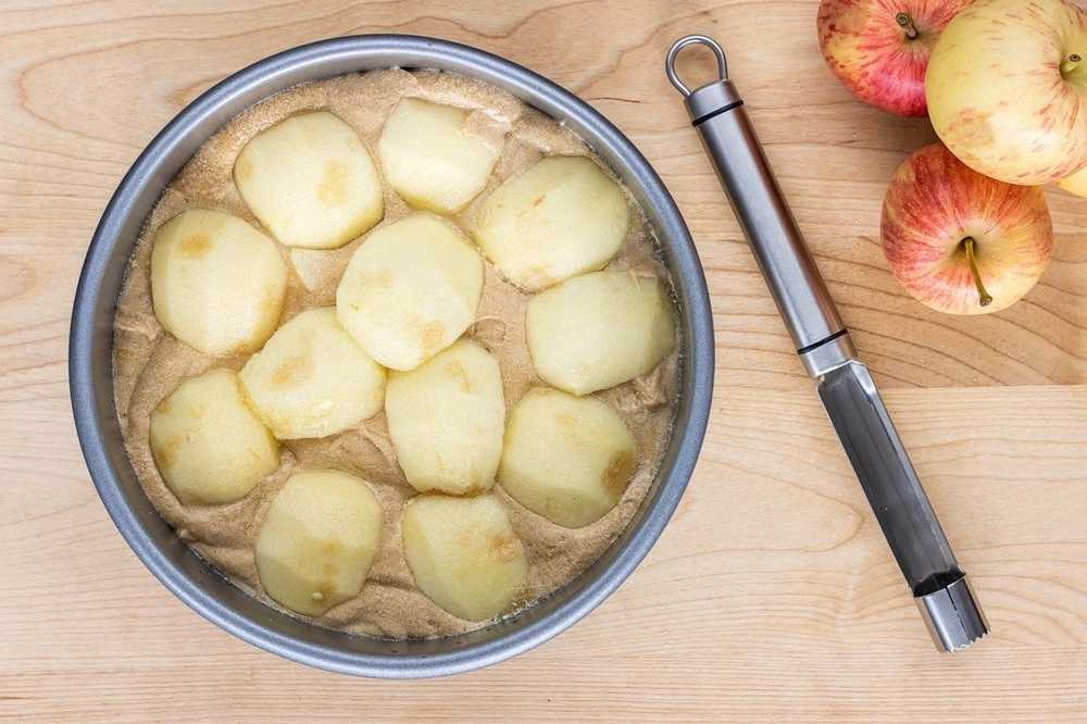 KitchenCraft Forma na koláč / dort s nepřilnavým povrchem, hluboká, 18 cm