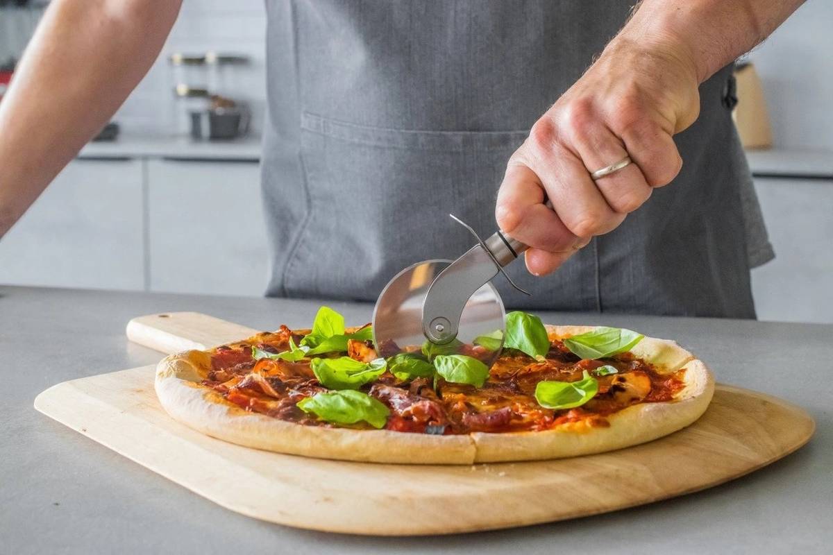 KitchenCraft Professional Kráječ na pizzu, 9.5 cm