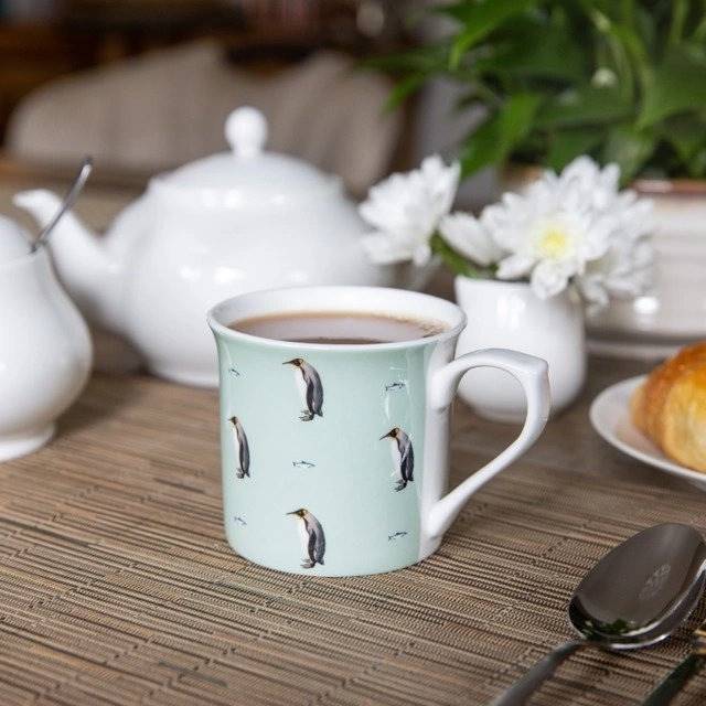 KitchenCraft Fluted Mug Hrnek Penguin, 300 ml
