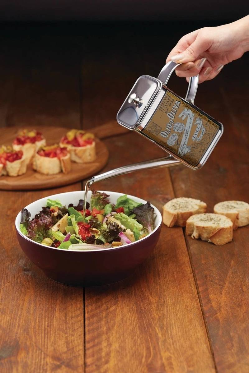 KitchenCraft World of Flavours Nerezová konvička na olej s tenkou hubičkou, 500 ml