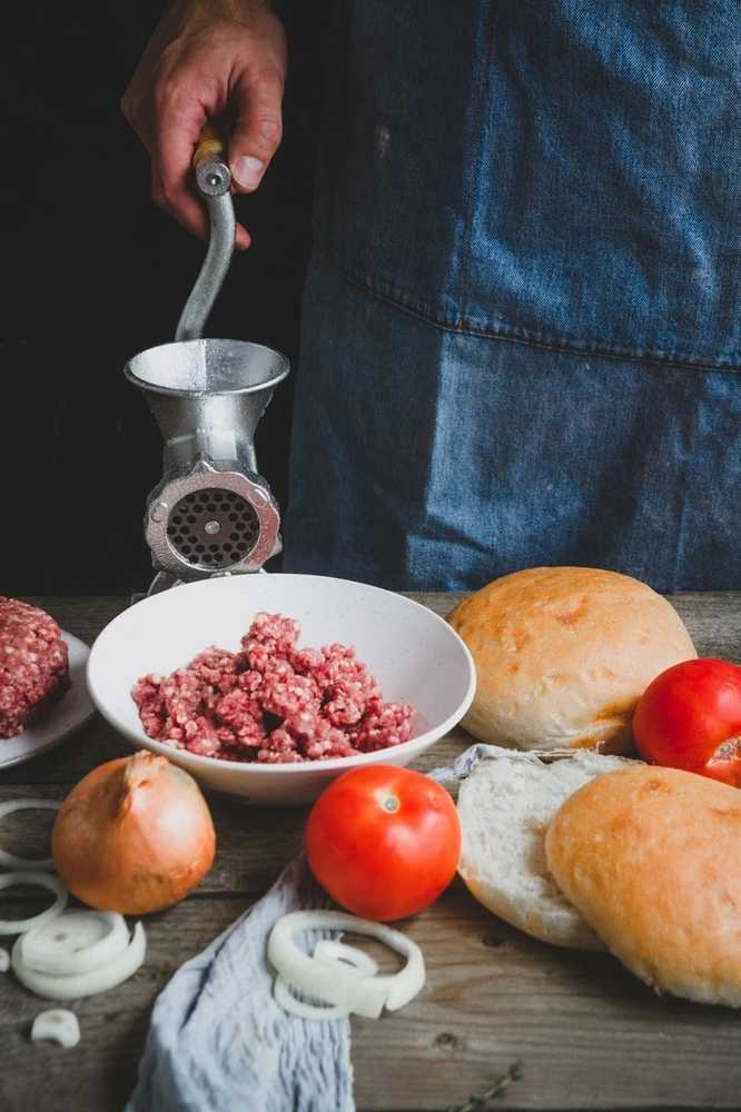 KitchenCraft Litinový strojek na maso No. 5